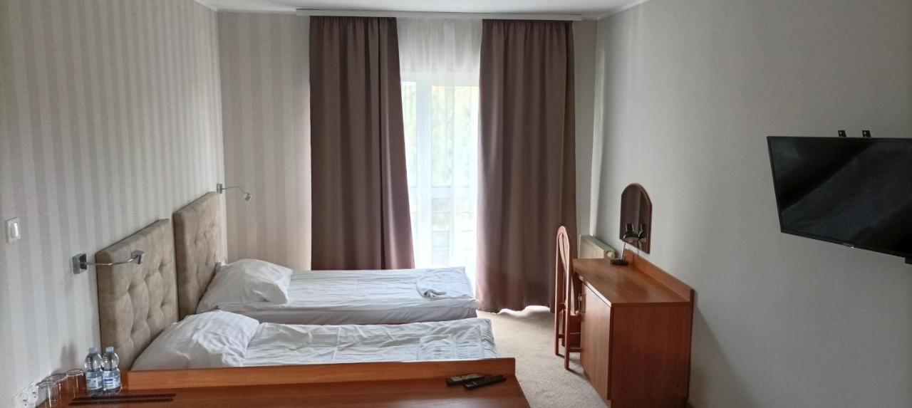 Hotel Przylesie Sieroslaw (Poznan)