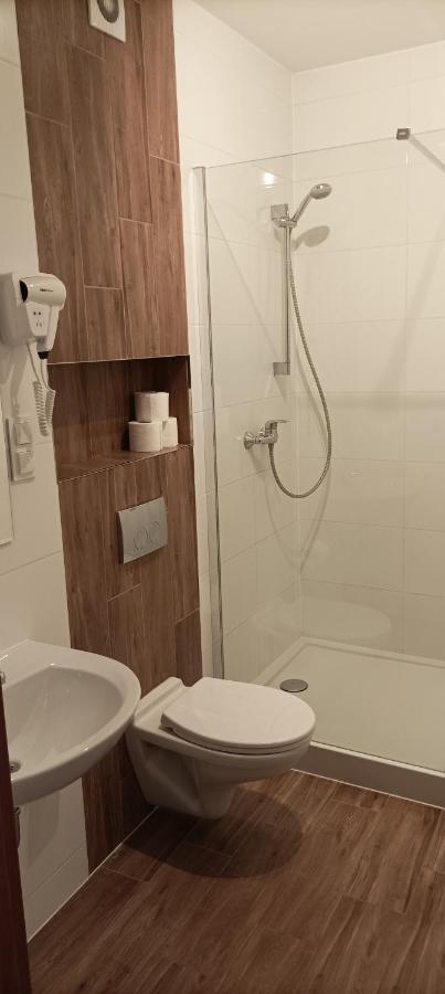 Hotel Przylesie Sieroslaw (Poznan)