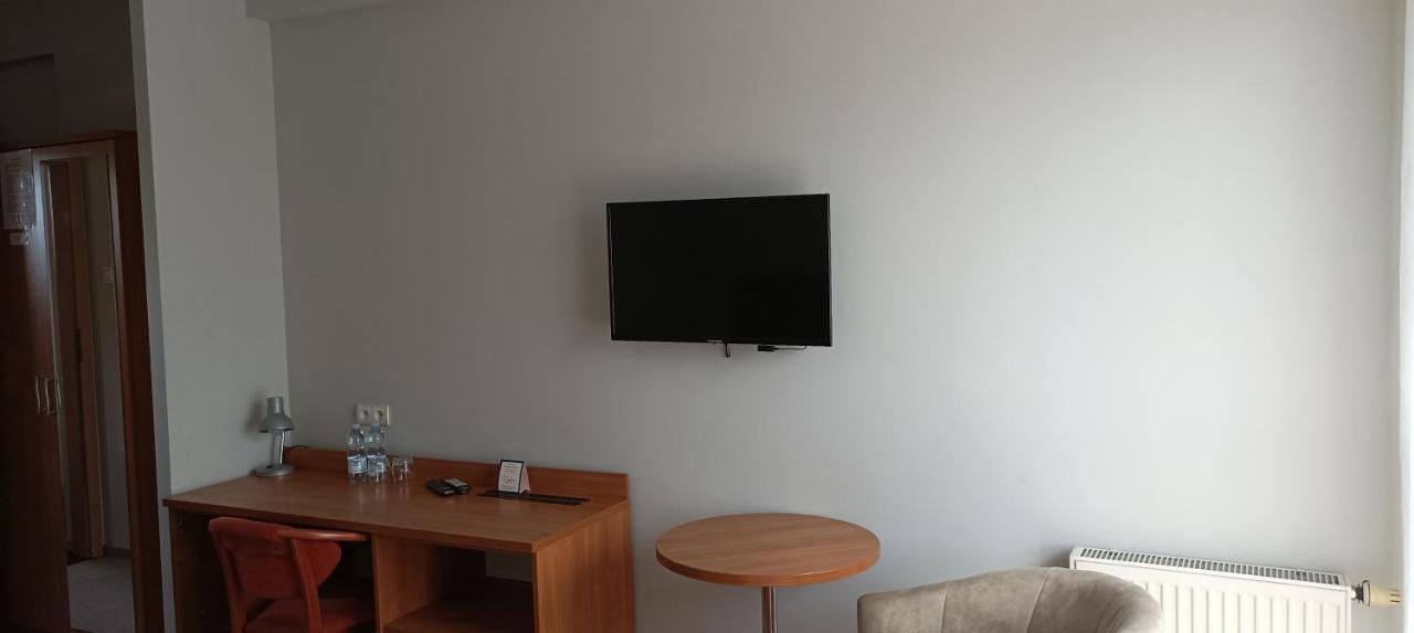 Hotel Przylesie Sieroslaw (Poznan)